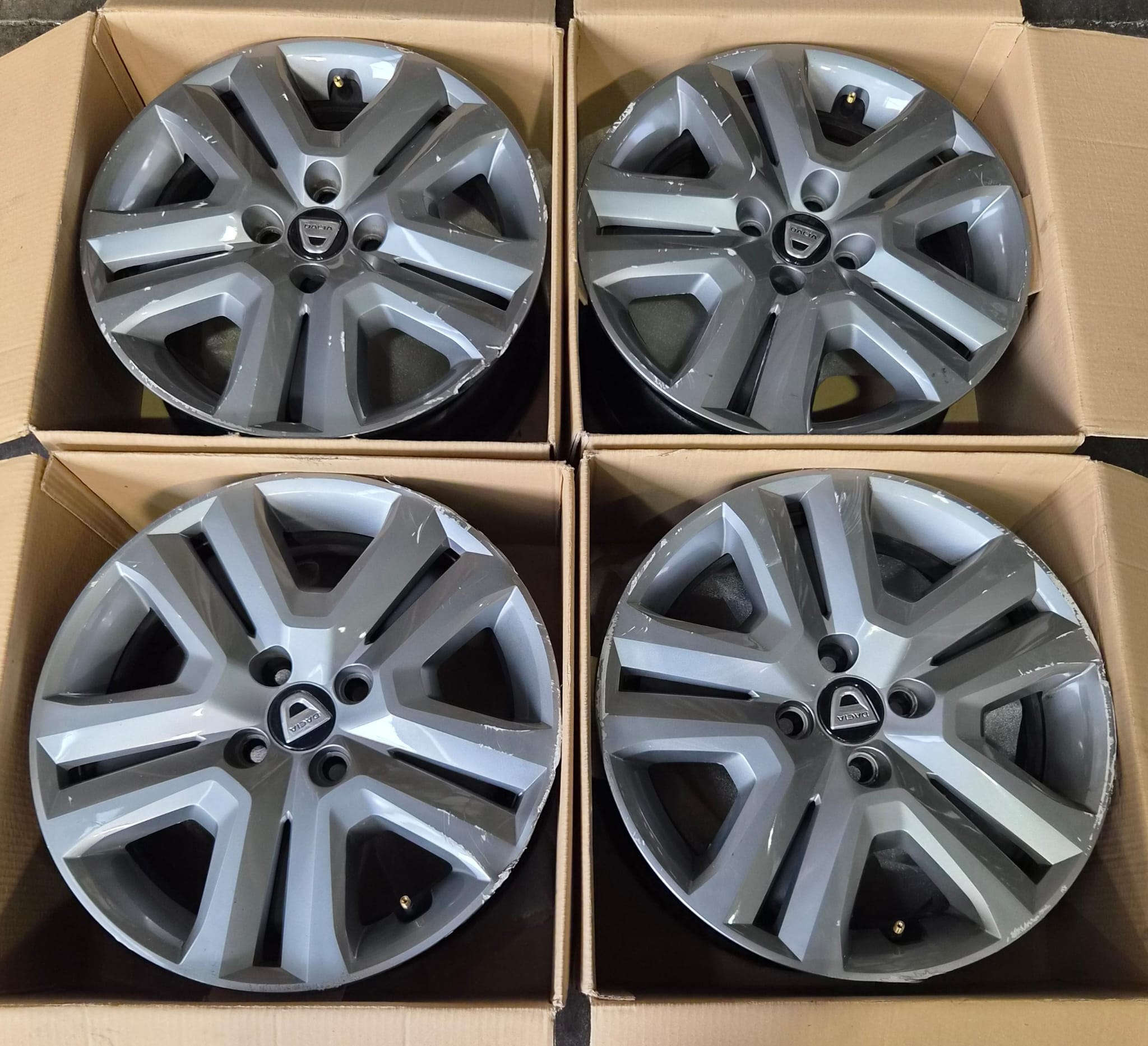 Dacia SANDERO 16"